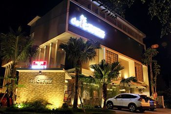 De'Corner Guest House Malang Exterior photo