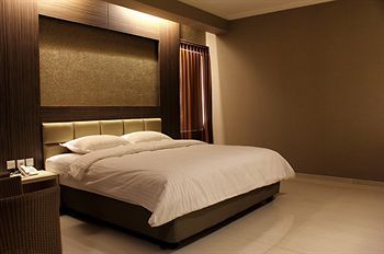 De'Corner Guest House Malang Exterior photo
